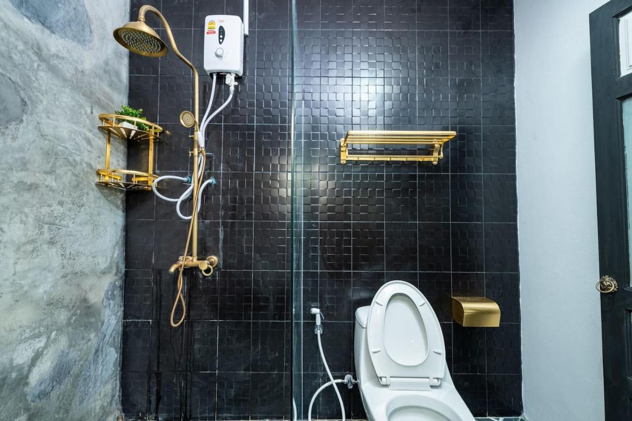 Mein Haus B @Bangpo Банкок Екстериор снимка